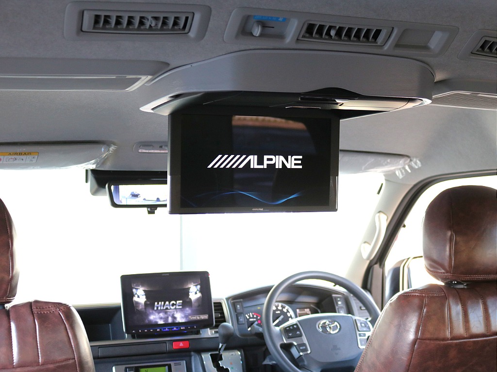 アルパイン大画面後席用フリップダウンモニター