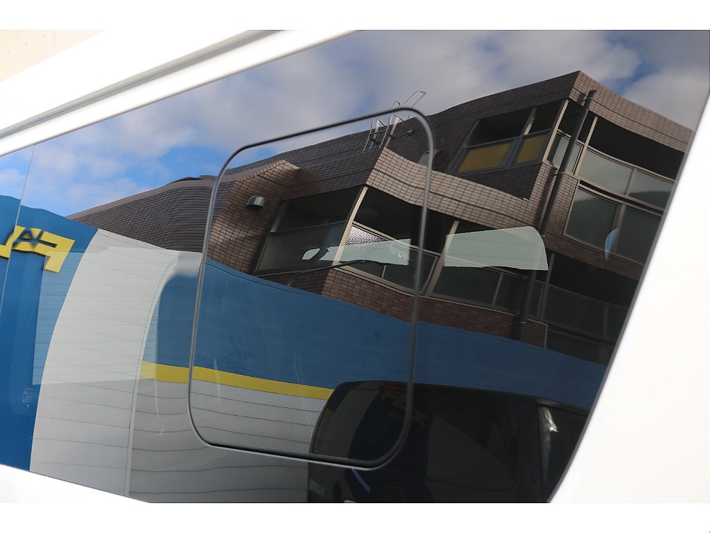 小窓付きガラス！