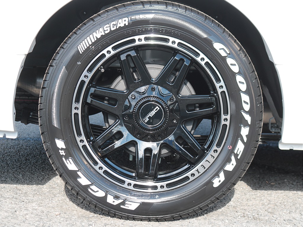 Delf04　17インチアルミホイール×ナスカーホワイトレタータイヤ☆