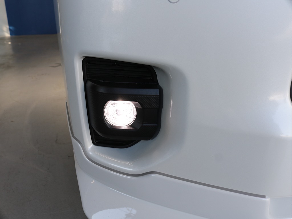 新車ワゴンＧＬリラクシングシートアレンジカスタム車両入庫！オリジナルフロントスポイラーオリジナルオーバーフェンダーオリジナルＬＥＤテールオリジナル１７インチアルミパイオニアＳＤナビフリップダウン装備！