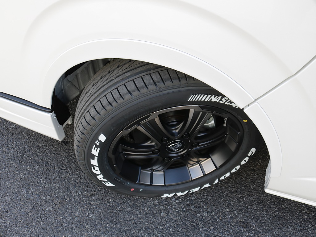 新車ワゴンＧＬリラクシングシートアレンジカスタム車両入庫！オリジナルフロントスポイラーオリジナルオーバーフェンダーオリジナルＬＥＤテールオリジナル１７インチアルミパイオニアＳＤナビフリップダウン装備！