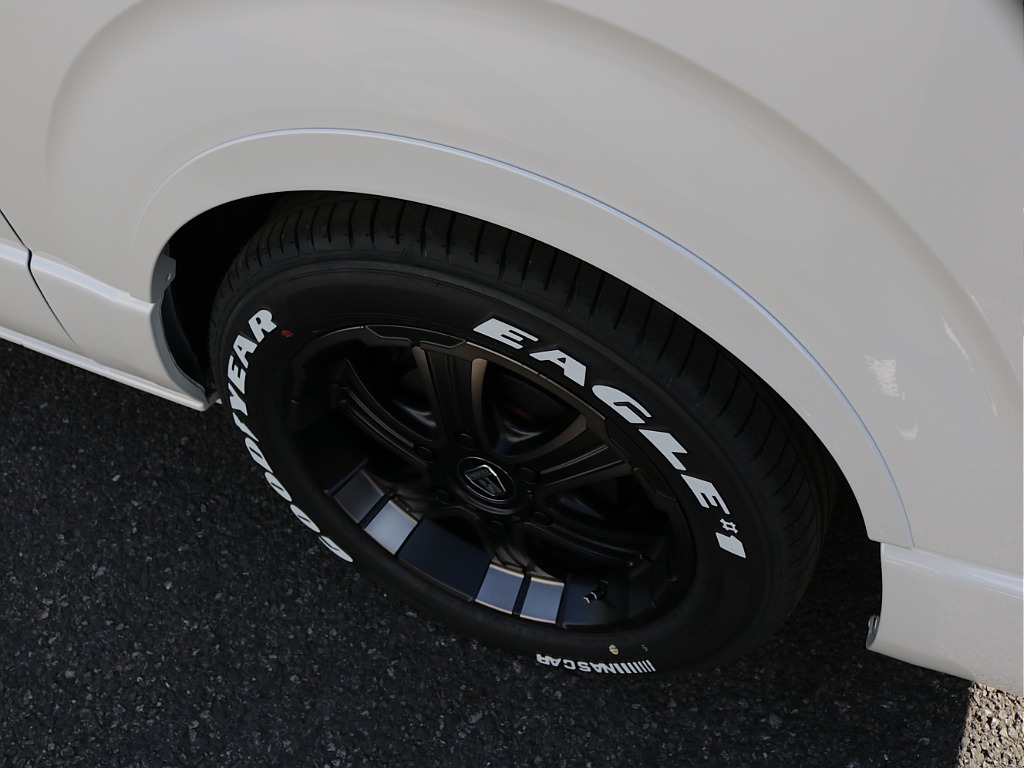 新車ワゴンＧＬリラクシングシートアレンジカスタム車両入庫！オリジナルフロントスポイラーオリジナルオーバーフェンダーオリジナルＬＥＤテールオリジナル１７インチアルミパイオニアＳＤナビフリップダウン装備！