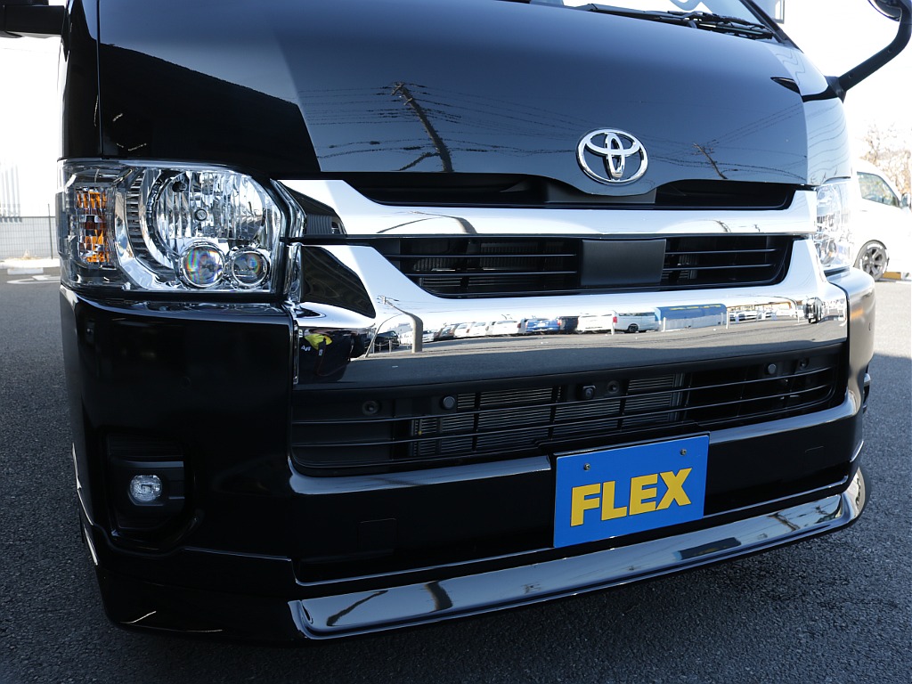 新車ハイエースワゴンＧＬリラクシングシートアレンジ施工済み大画面アルパインツインナビパッケージ装備！オリジナルフロントスポイラーオリジナル１７インチアルミ１．５インチダウンオーバーフェンダーテール装備