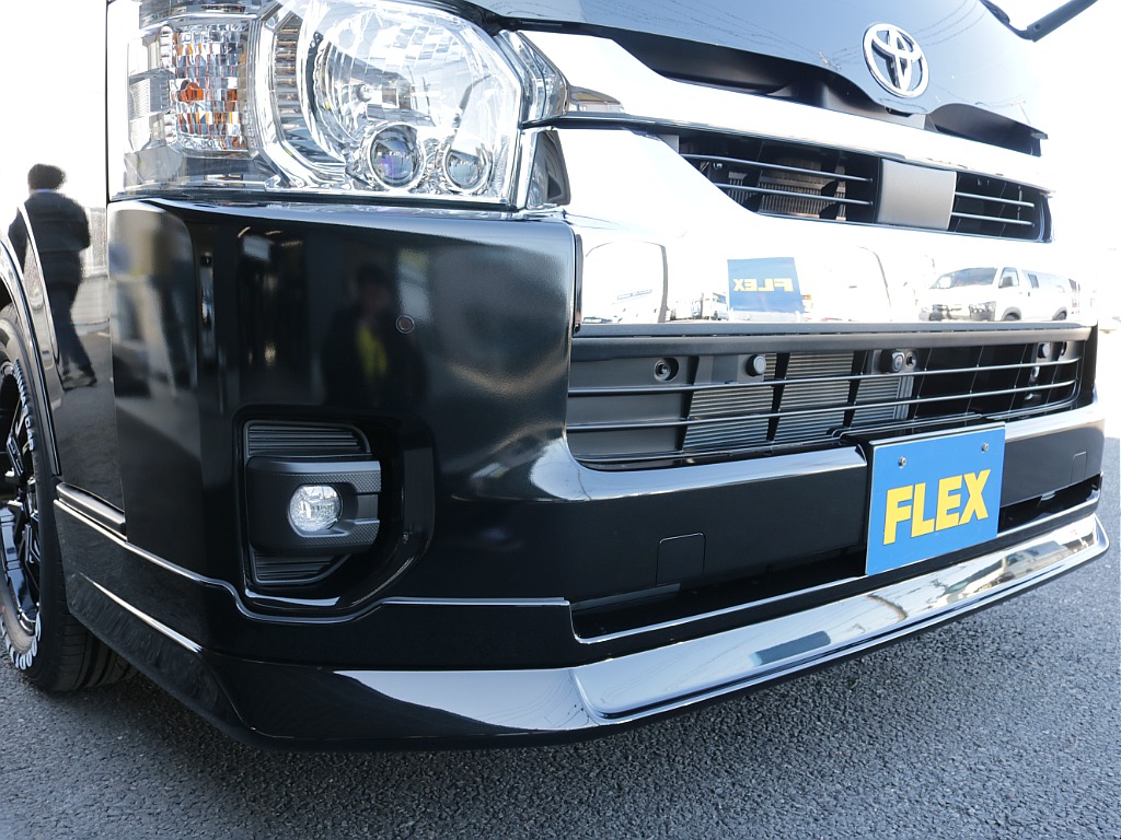 新車ハイエースワゴンＧＬリラクシングシートアレンジ施工済み大画面アルパインツインナビパッケージ装備！オリジナルフロントスポイラーオリジナル１７インチアルミ１．５インチダウンオーバーフェンダーテール装備