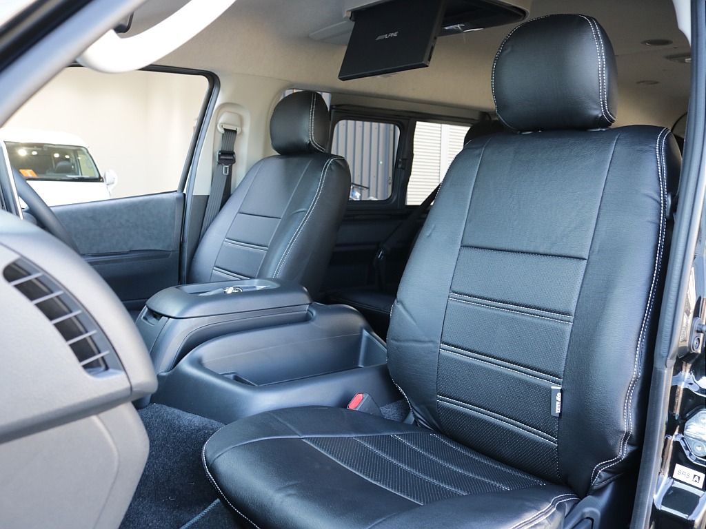 新車ハイエースワゴンＧＬリラクシングシートアレンジ施工済み大画面アルパインツインナビパッケージ装備！オリジナルフロントスポイラーオリジナル１７インチアルミ１．５インチダウンオーバーフェンダーテール装備