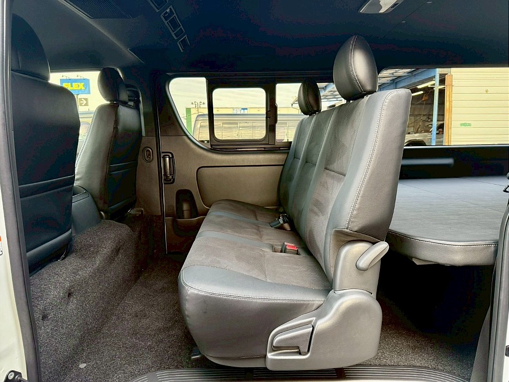 トヨタ ハイエースバン(19枚目)