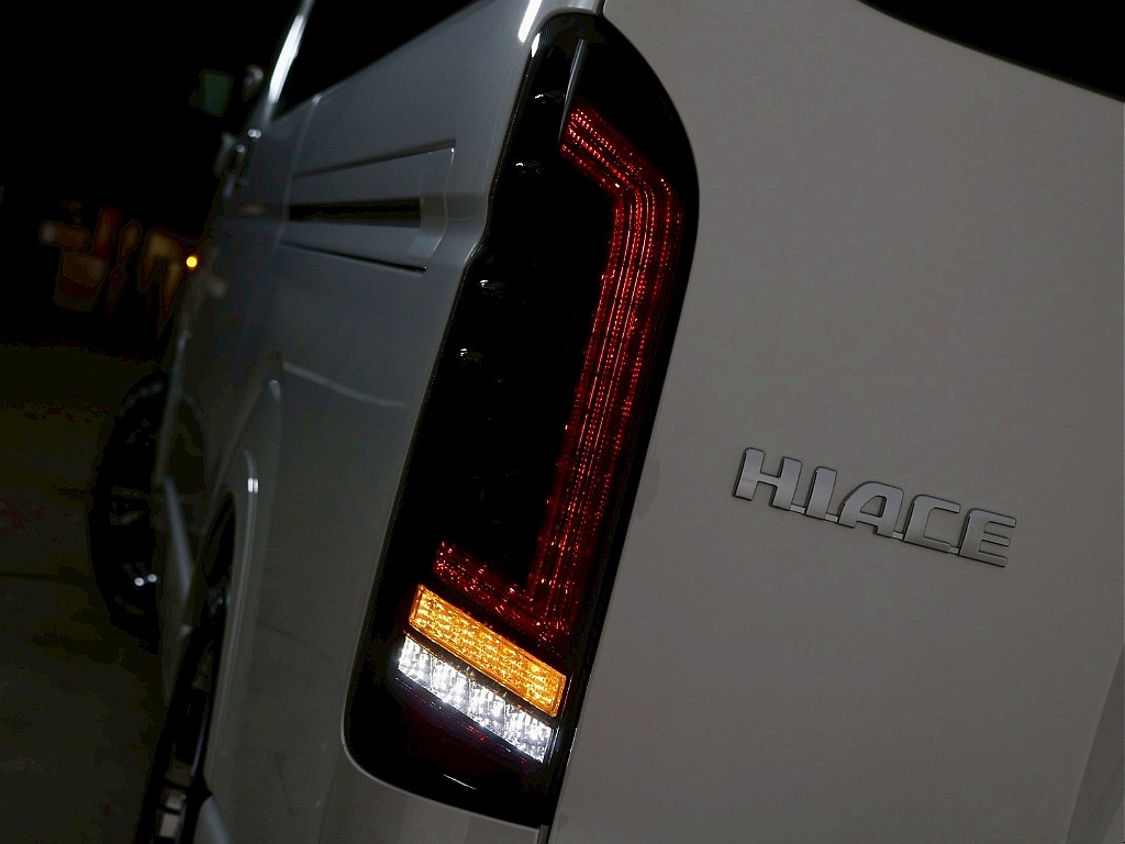 トヨタ ハイエースバン(31枚目)