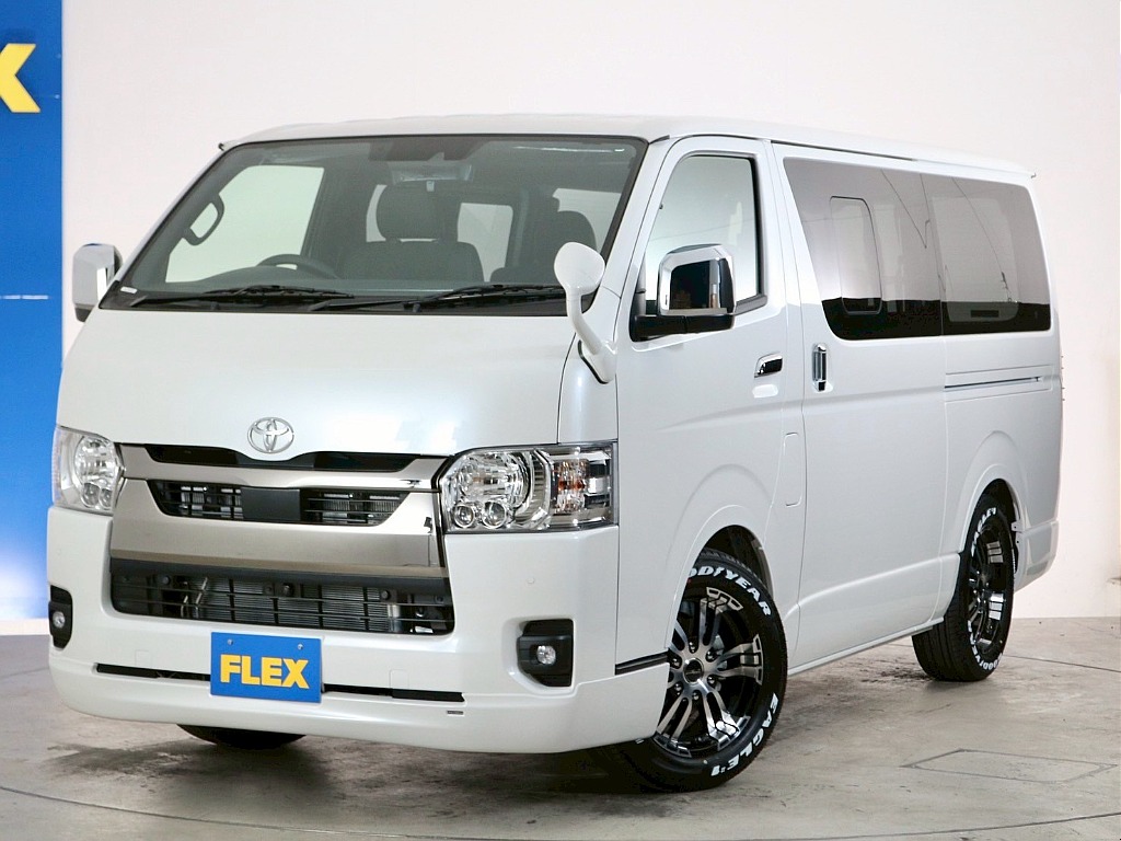 トヨタ ハイエースバン(7枚目)