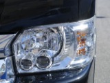 LEDヘッドライト☆ 夜間の運転も安心です♪