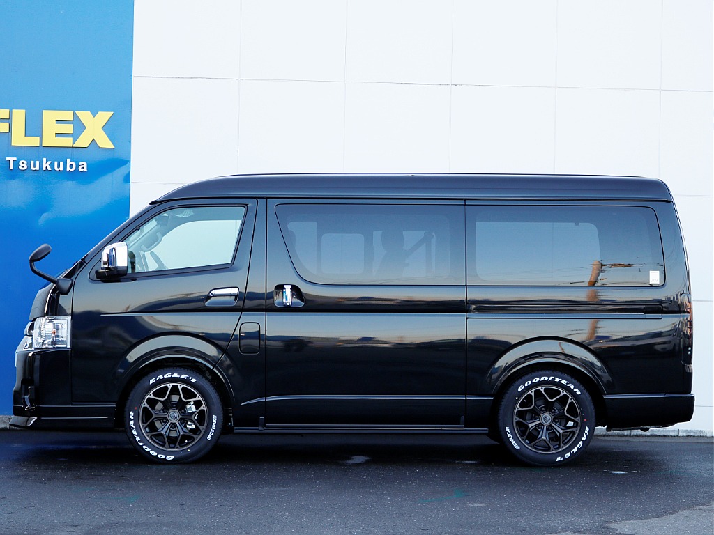茨城県つくば市にハイエース専門の新車・中古車の展示場を展開！人気のグレード・年式をその場で見比べられます♪皆様のご来場、お問合せを心よりお待ちしております☆