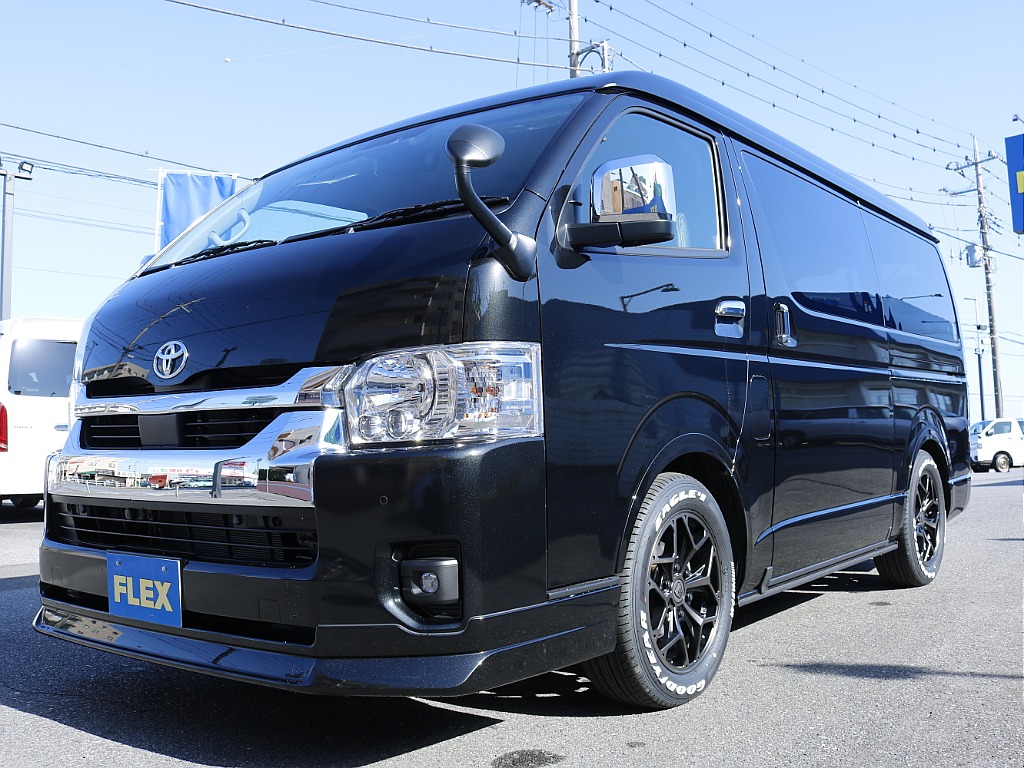 茨城県つくば市にハイエース専門の新車・中古車の展示場を展開！人気のグレード・年式をその場で見比べられます♪皆様のご来場、お問合せを心よりお待ちしております☆