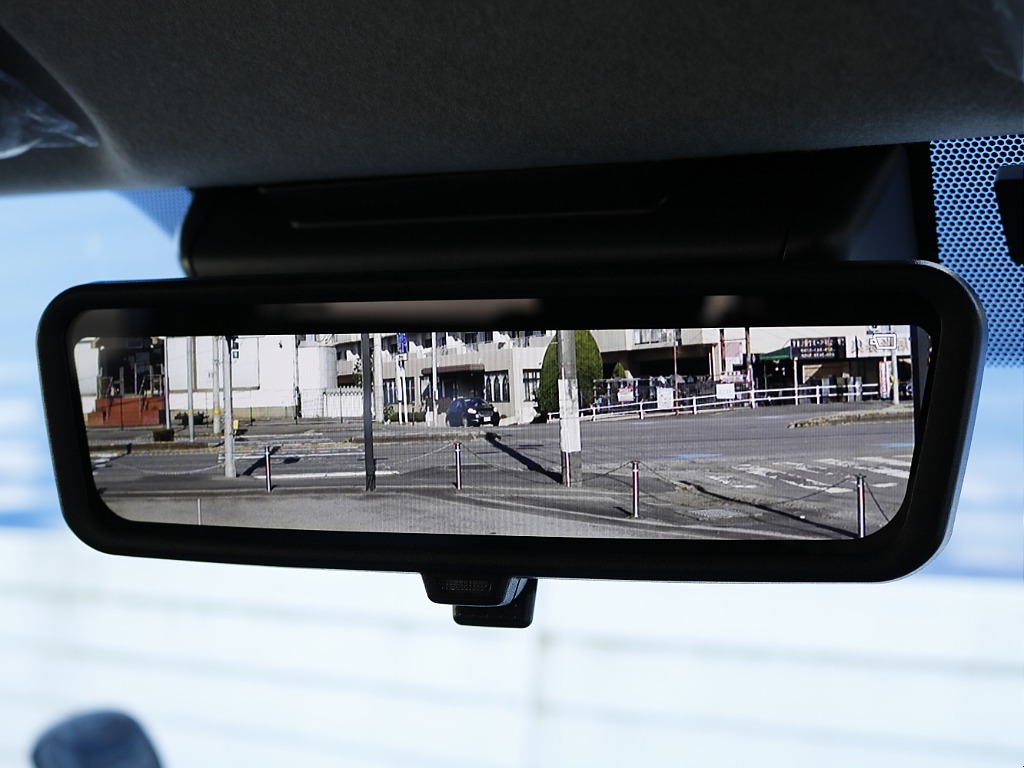 デジタルインナーミラー☆ 後方視界が鮮明に♪