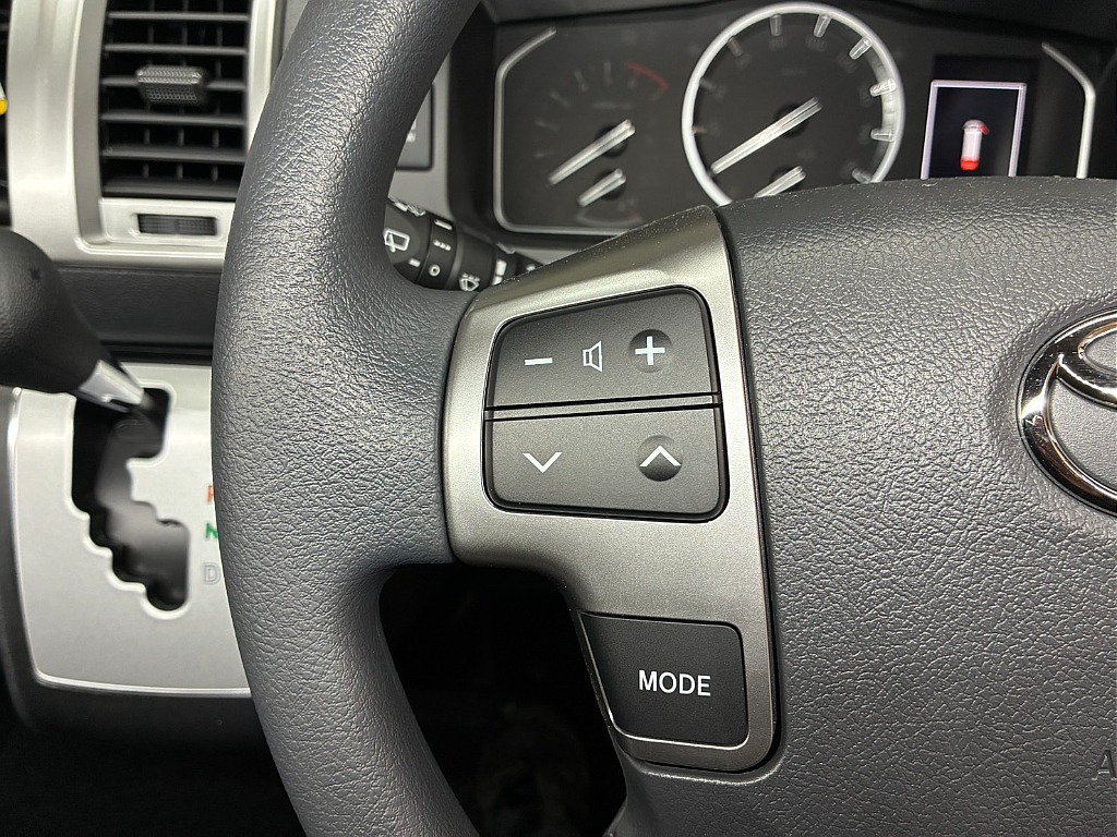 ステアリングスイッチ付き！