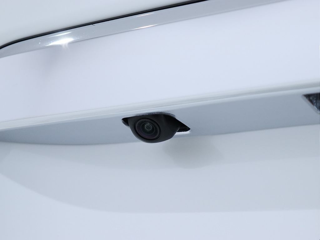 バックカメラも利用いただけます♪