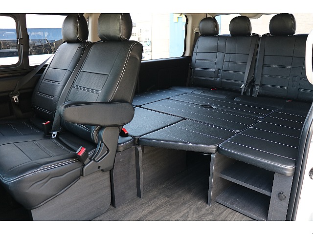 センターテーブルは取り外しも可能！