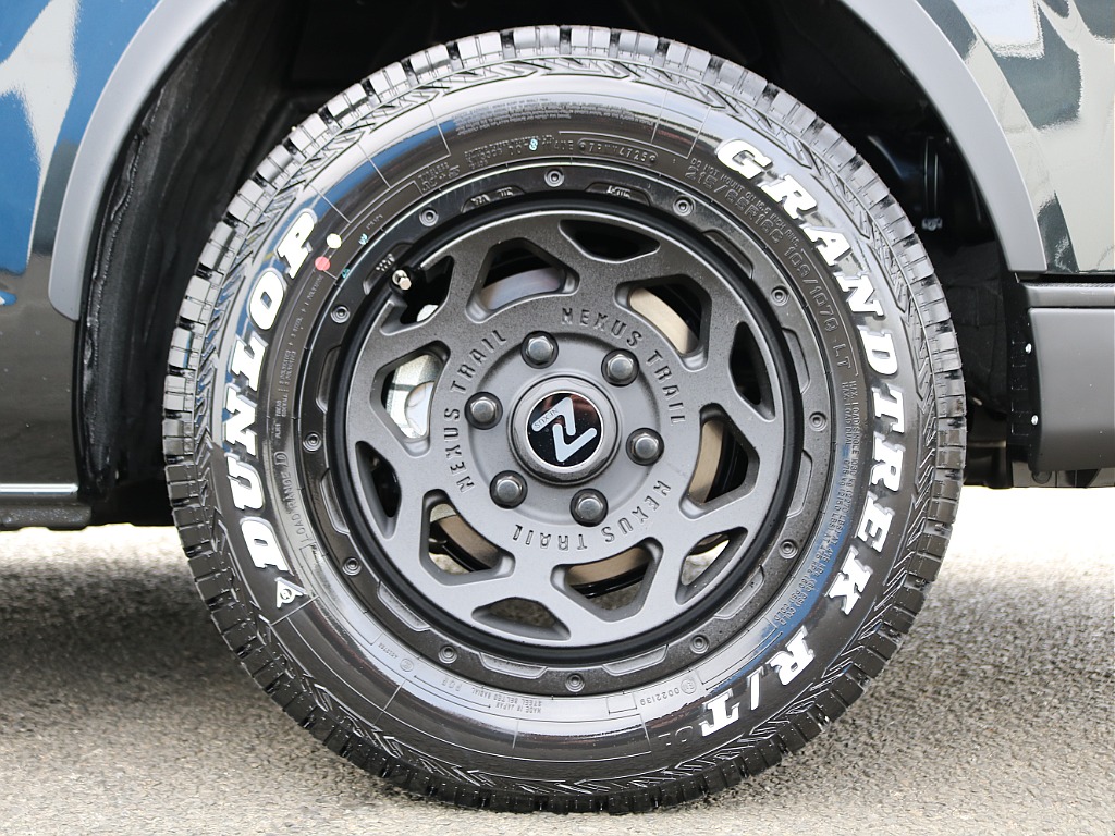 足元はNT-1  16インチAWにGRAND TREKタイヤをインストール！！人気のオフロードスタイル♪
