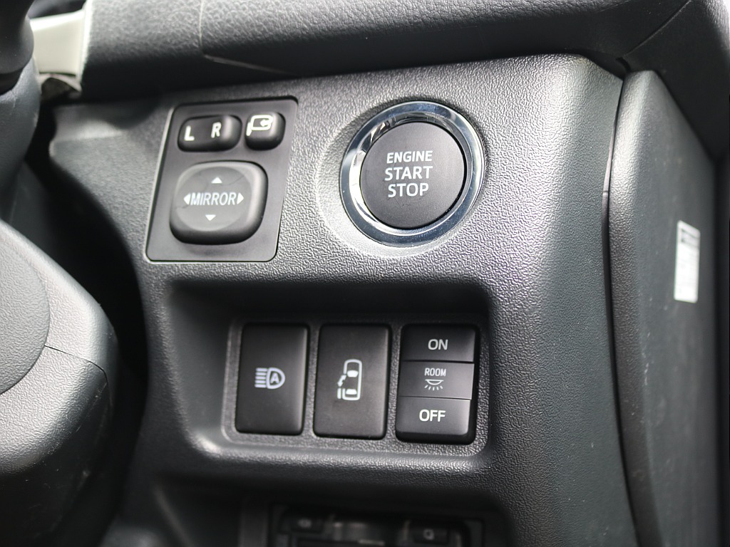 ＦＬＥＸグループは「すべての人に愛車を」をコンセプトに車種別に全国展開中！愛車と一緒に、ライフスタイルを充実させてもらいたいという思いで、ランクル仙台泉店では皆様のご要望になんでもお応えします♪