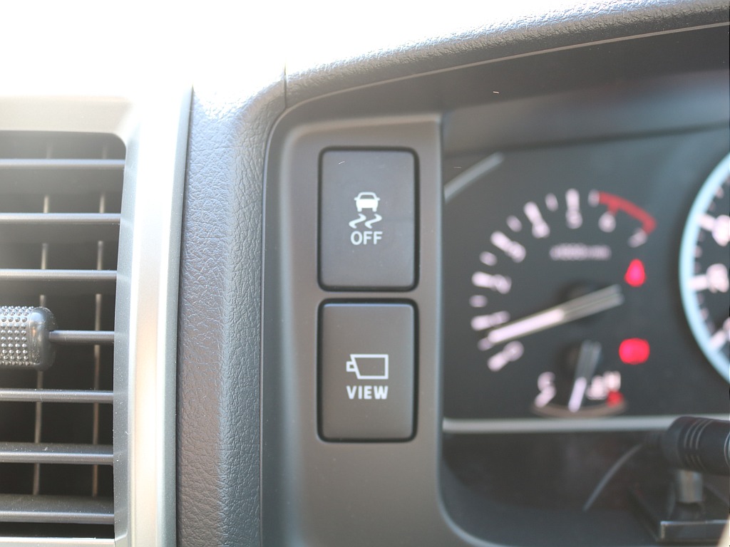 ＦＬＥＸグループは「すべての人に愛車を」をコンセプトに車種別に全国展開中！愛車と一緒に、ライフスタイルを充実させてもらいたいという思いで、ランクル仙台泉店では皆様のご要望になんでもお応えします♪