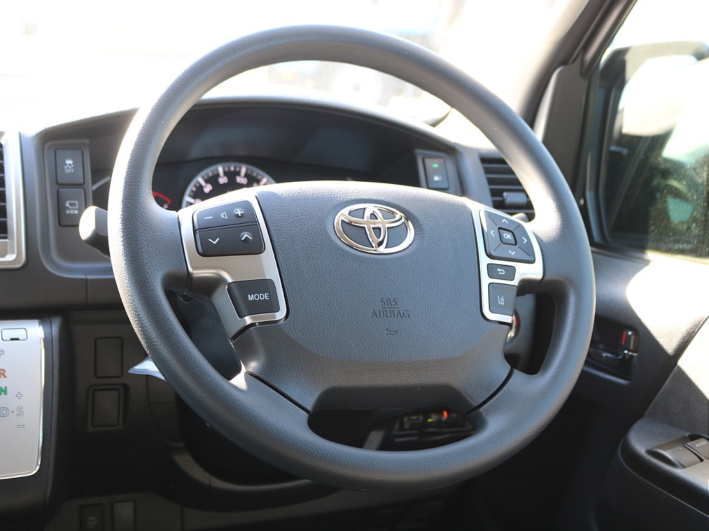 ＦＬＥＸグループは「すべての人に愛車を」をコンセプトに車種別に全国展開中！愛車と一緒に、ライフスタイルを充実させてもらいたいという思いで、ランクル仙台泉店では皆様のご要望になんでもお応えします♪