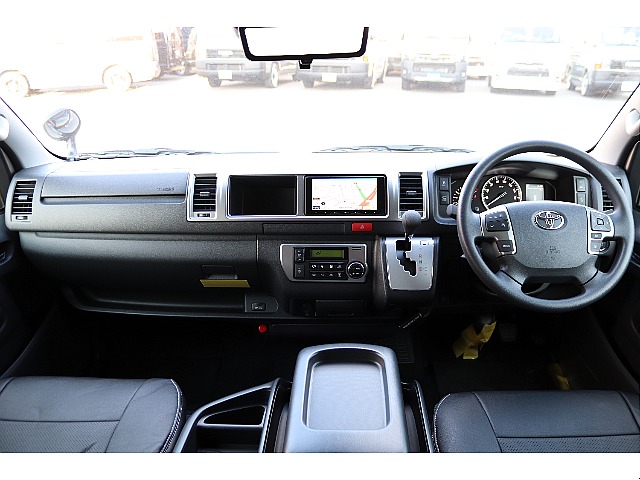 ハイエースセカンド高崎店にて展示中！早い者勝ちとなっております！！