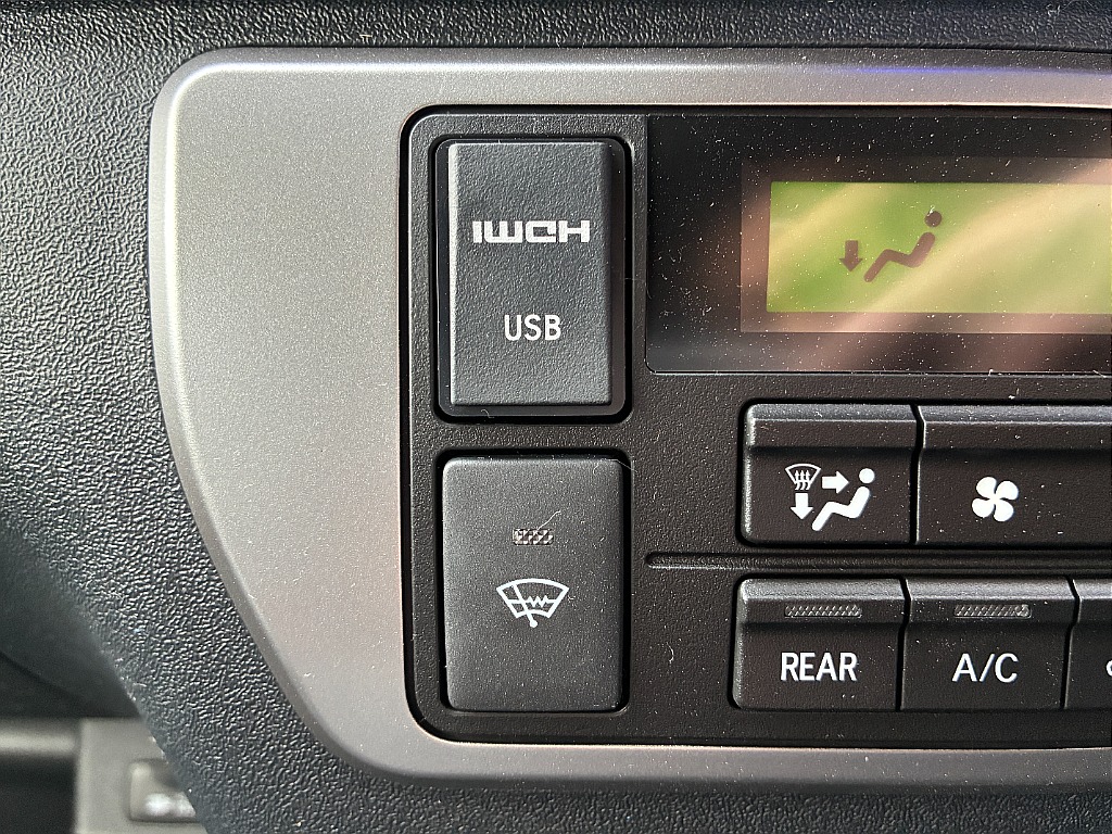 トヨタ ハイエース(16枚目)