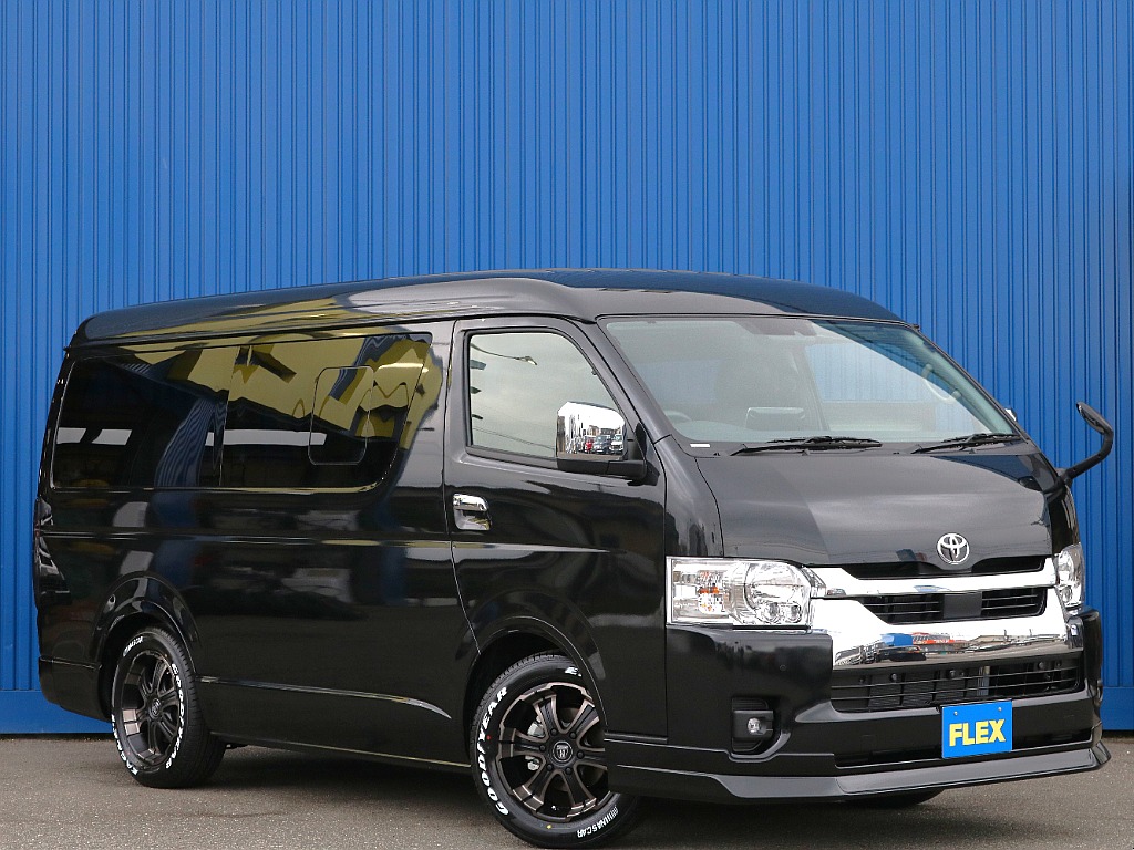 トヨタ ハイエース(3枚目)