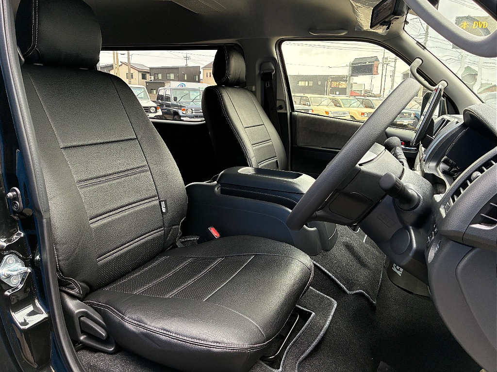 トヨタ ハイエース(6枚目)