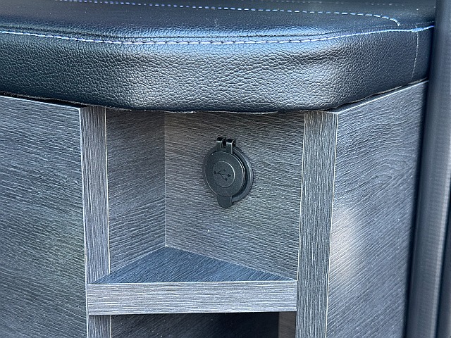 USBも利用可能です♪