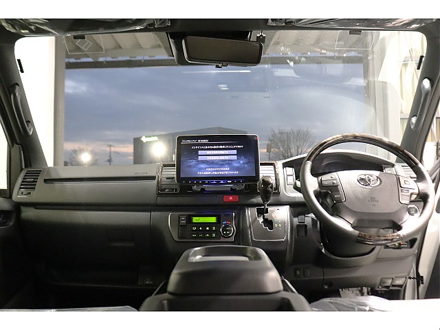 コックピットには大画面のアルパインBIGX11インチナメカレスナビを搭載！