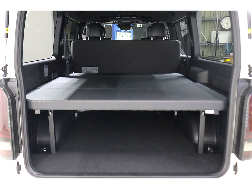 トヨタ ハイエースバン(30枚目)