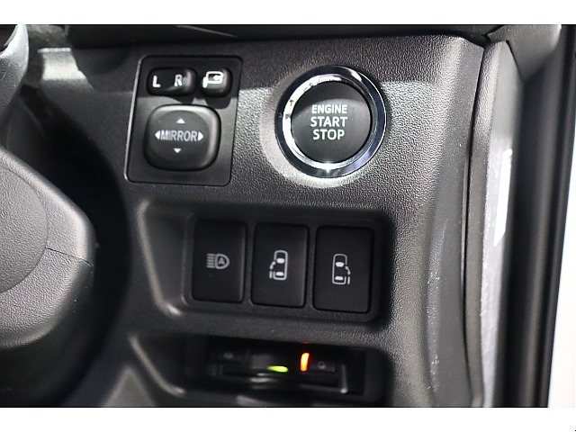 プッシュスタート/スマートキー！ETC2.0車載器を搭載！