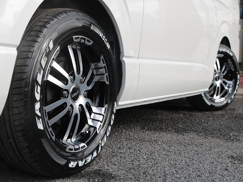 Delf02 17インチアルミホイール×ナスカーホワイトレタータイヤ☆