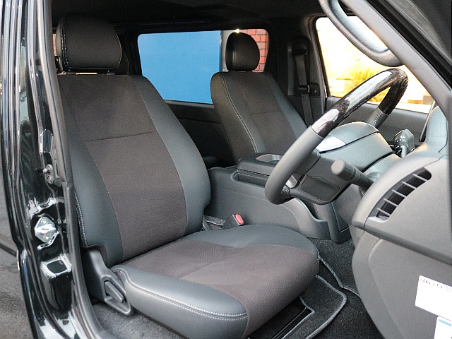 全席ハーフレザーシート☆