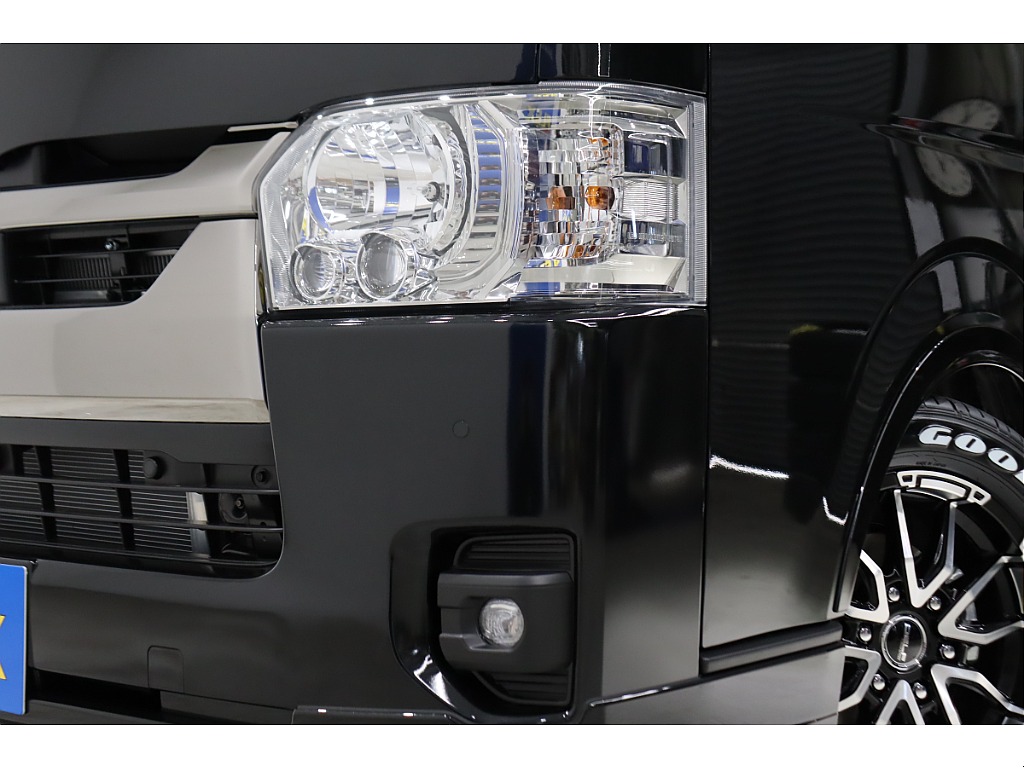 LEDヘッドランプも標準装備となります☆