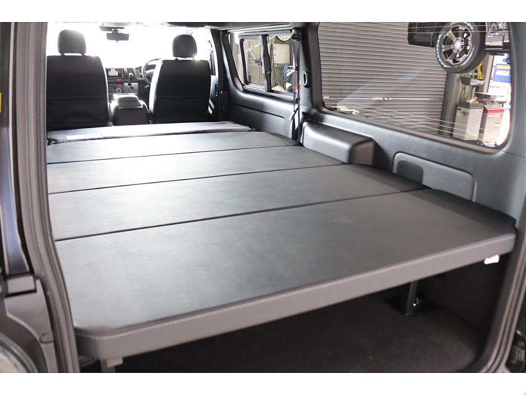 黒で統一された高級感のある内装です！