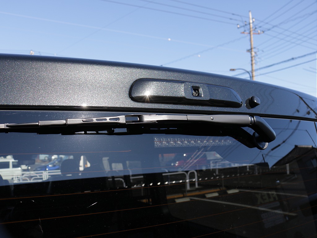 新車ハイエースＶダークプライムⅡ２０００ガソリン２ＷＤカスタム車両入庫！アルパインＢＩＧ－Ｘ１１インチメカレスモデル装備ビルトインＥＴＣ２．０、ＨＤＭＩソケットタイプⅡベットＫＩＴ装着済み！！