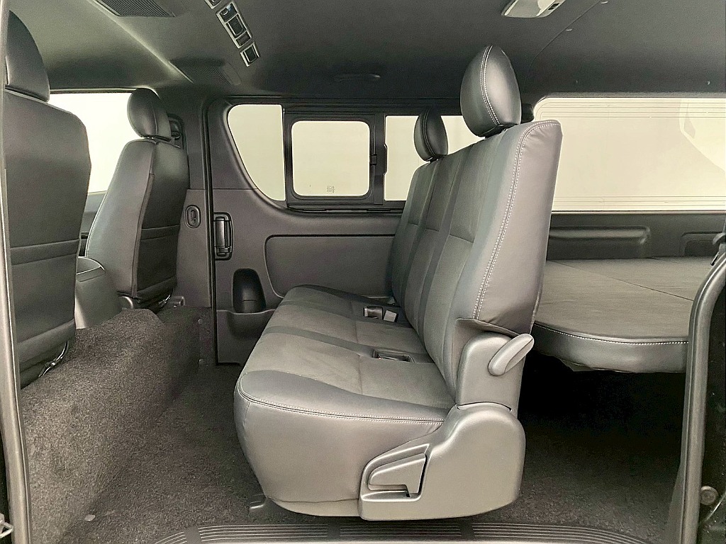 トヨタ ハイエースバン(19枚目)