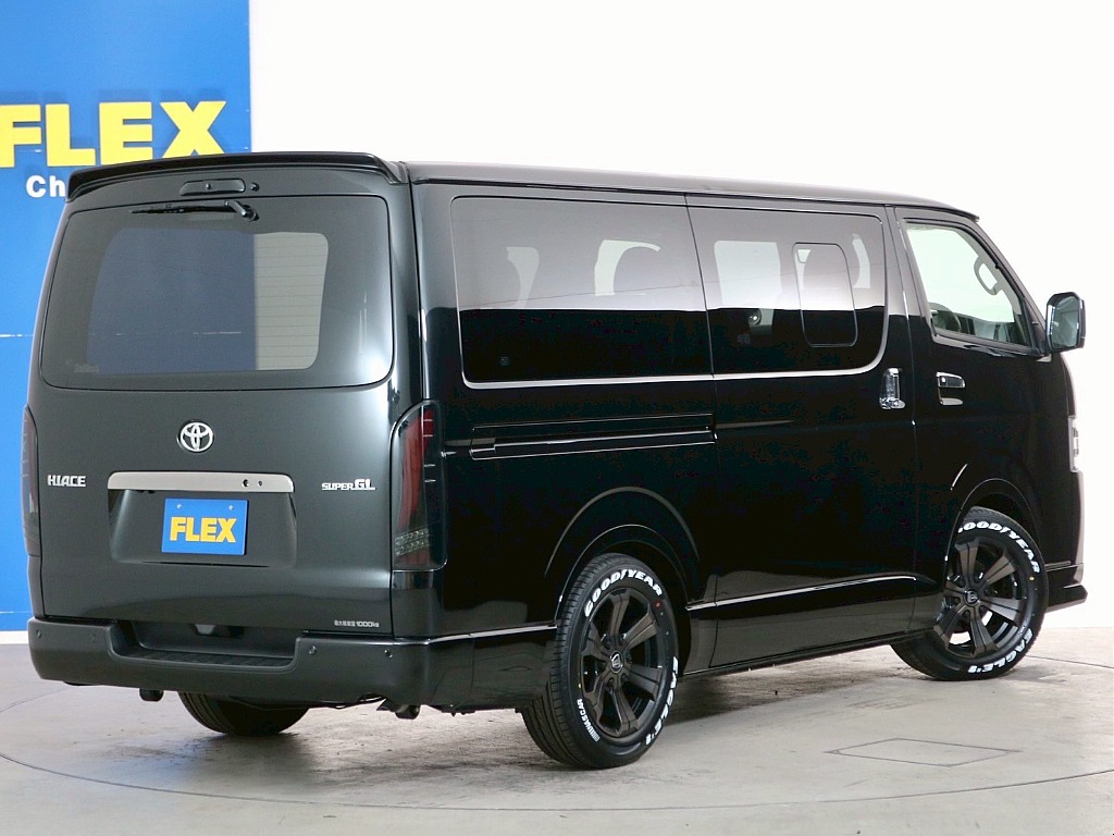 トヨタ ハイエースバン(5枚目)