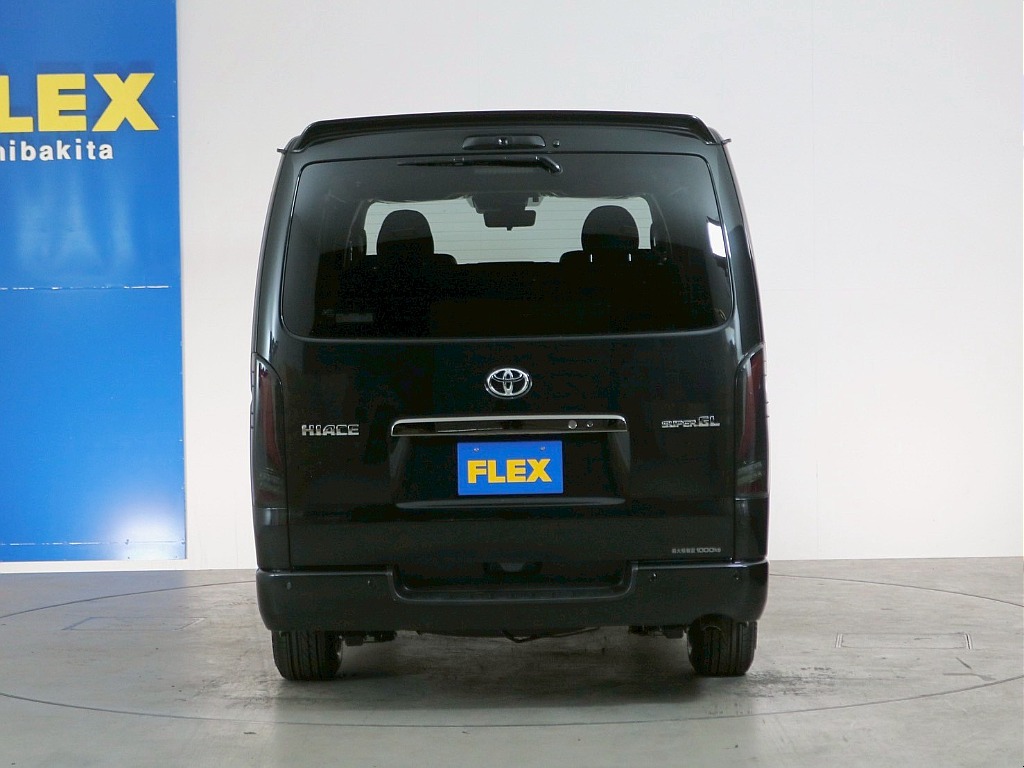 トヨタ ハイエースバン(8枚目)