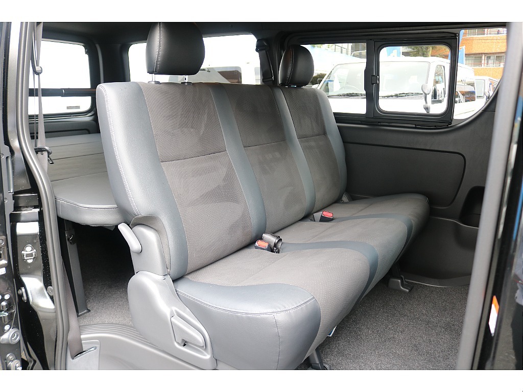 ダークプライムⅡ専用ハーフレザーシート！