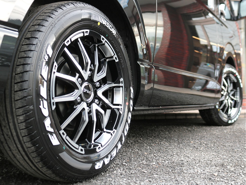 新作Delf06　17インチアルミホイール×ナスカーホワイトレタータイヤ☆