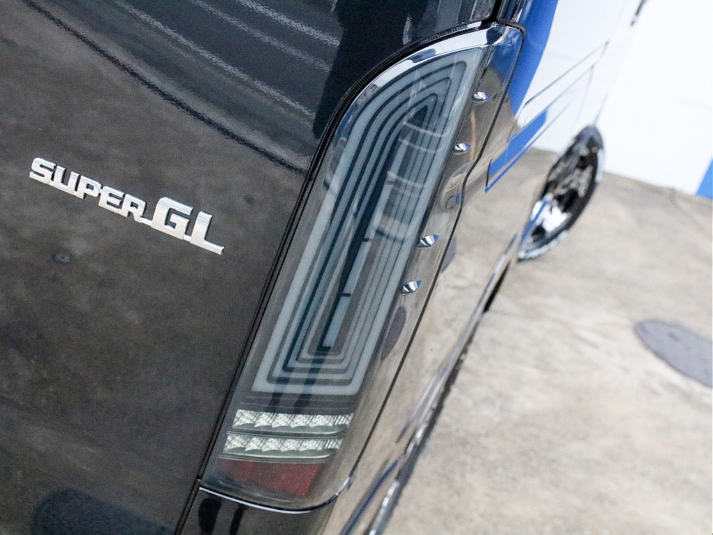 FLEXオリジナル ネオトレースLEDテールランプ付き！！