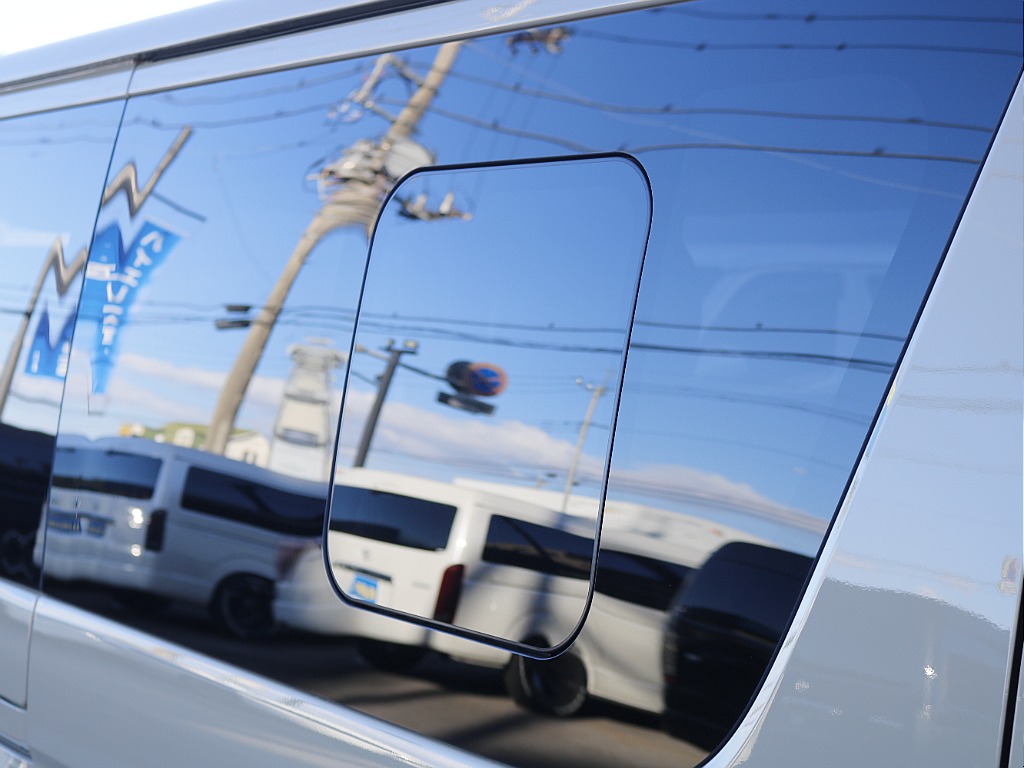 茨城県つくば市にハイエース専門の新車・中古車の展示場を展開！人気のグレード・年式をその場で見比べられます♪皆様のご来場、お問合せを心よりお待ちしております☆