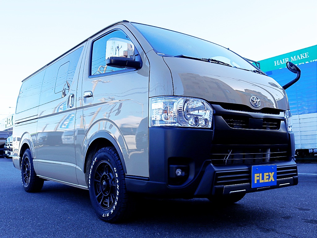 茨城県つくば市にハイエース専門の新車・中古車の展示場を展開！人気のグレード・年式をその場で見比べられます♪皆様のご来場、お問合せを心よりお待ちしております☆