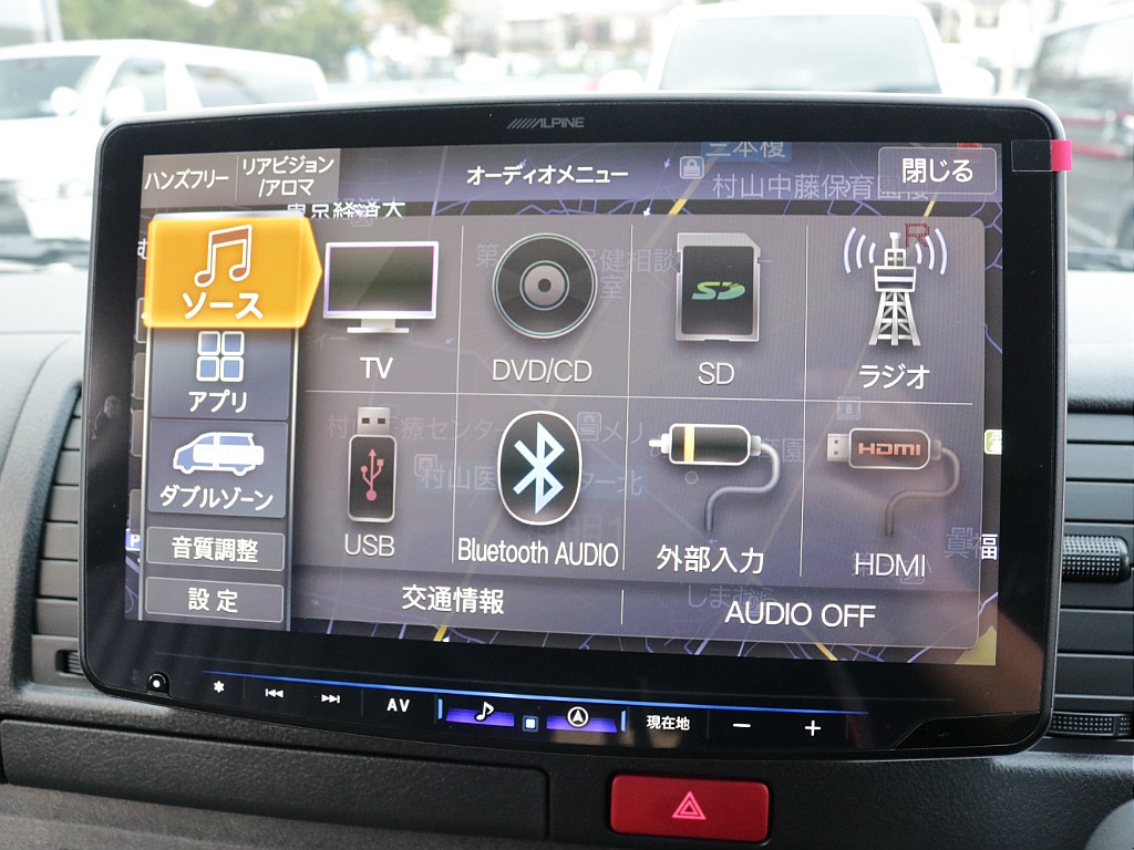 新車ハイエースＶ新作Ｗｏｏｄ　Ｒｉｍ内装架装車両入庫！！ＲＥクラシック丸目ライトフロントフェイスオリジナル１６インチアルミオリジナルオーバーフェンダーオリジナルＬＥＤテールアルパイン１１インチナビ装備