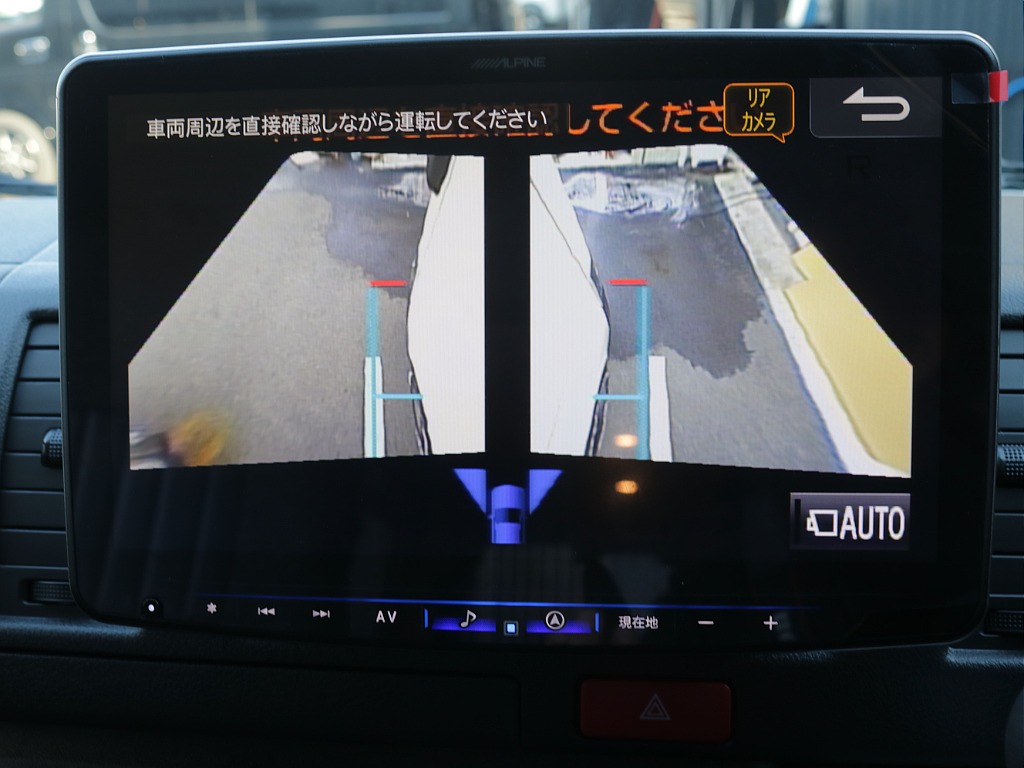 新車ハイエースＶ新作Ｗｏｏｄ　Ｒｉｍ内装架装車両入庫！！ヘッドライトインナーブラックオリジナル１６インチアルミオリジナルオーバーフェンダーオリジナルＬＥＤテールアルパイン１１インチナビ装備！！