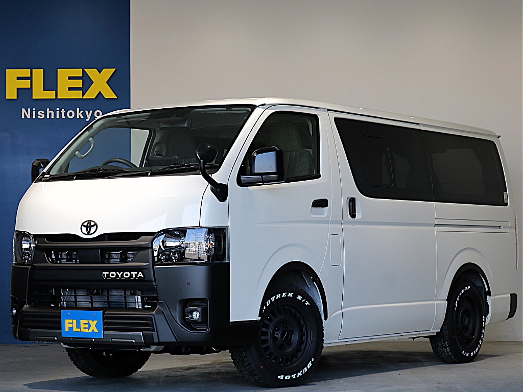 新車ハイエースＶ新作Ｗｏｏｄ　Ｒｉｍ内装架装車両入庫！！ヘッドライトインナーブラックオリジナル１６インチアルミオリジナルオーバーフェンダーオリジナルＬＥＤテールアルパイン１１インチナビ装備