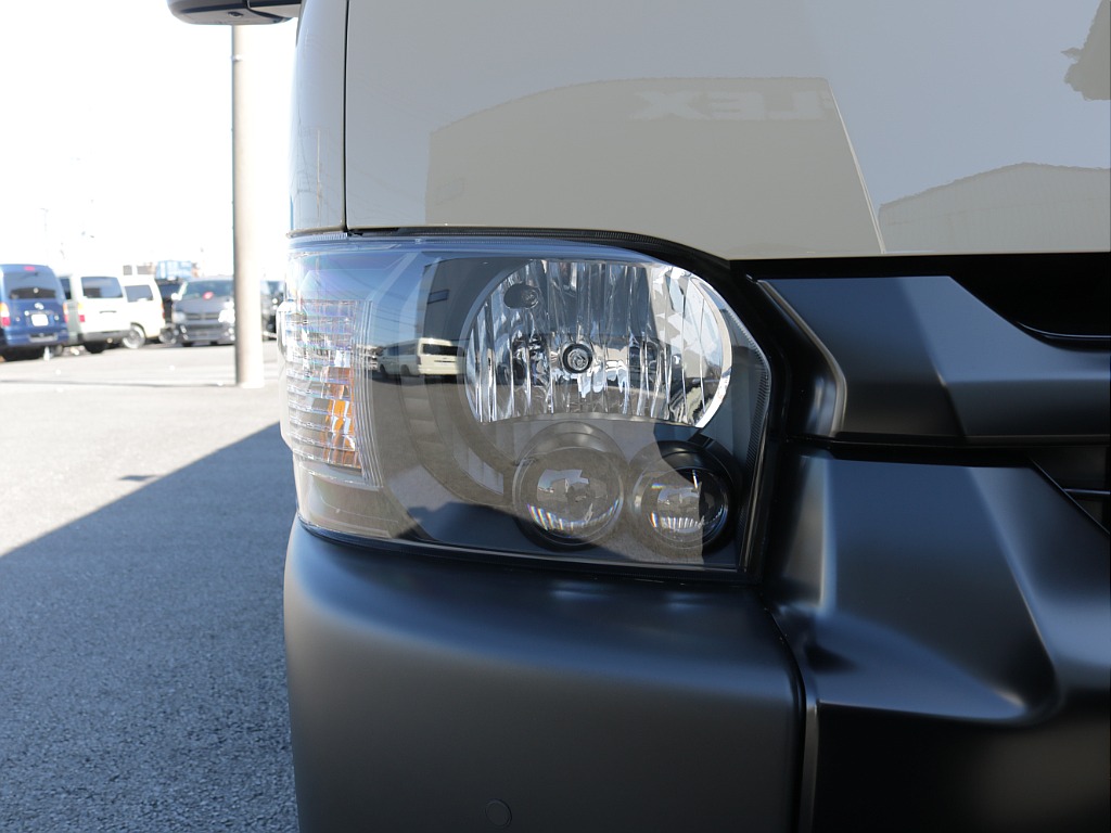 新車アースカラーパッケージ２８００ディーゼル２WDブラックエディション完成！オリジナルフロントバンパーオリジナルオーバーフェンダーオリジナル１６インチアルミオリジナルＬＥＤテールＢＩＧ－Ｘ１１ナビ装備