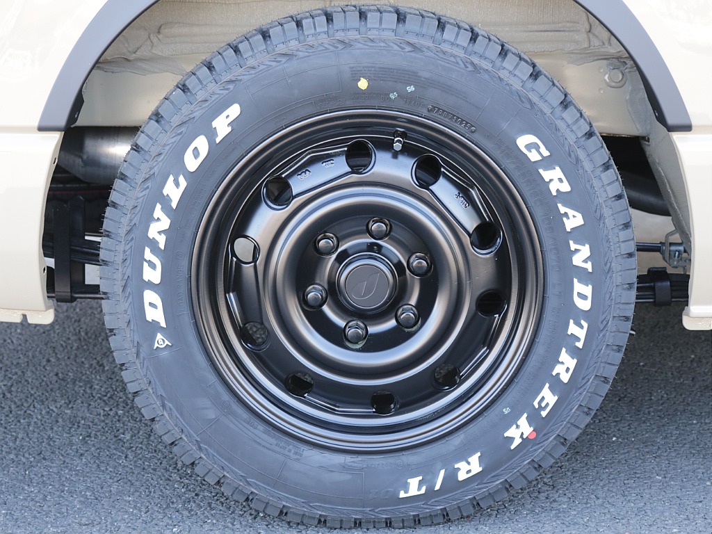 新車アースカラーパッケージ２８００ディーゼル２WDブラックエディション完成！オリジナルフロントバンパーオリジナルオーバーフェンダーオリジナル１６インチアルミオリジナルＬＥＤテールＢＩＧ－Ｘ１１ナビ装備