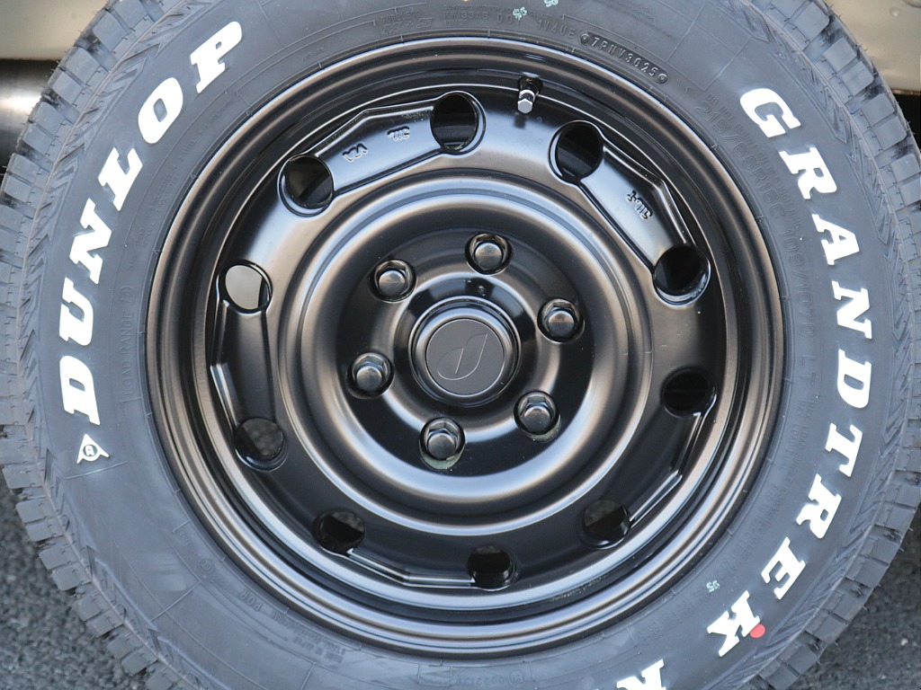 新車アースカラーパッケージ２８００ディーゼル２WDブラックエディション完成！オリジナルフロントバンパーオリジナルオーバーフェンダーオリジナル１６インチアルミオリジナルＬＥＤテールＢＩＧ－Ｘ１１ナビ装備